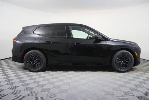 2026 BMW iX xDrive45