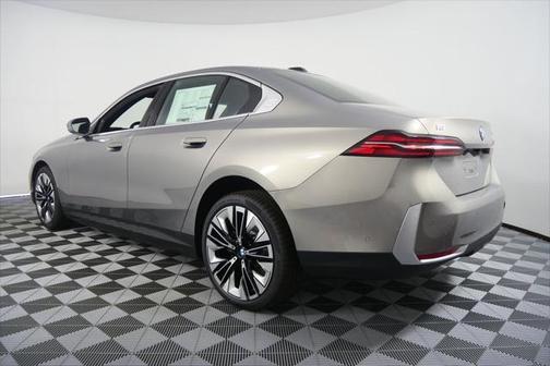 2026 BMW i5 eDrive40