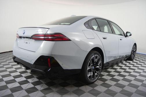 2026 BMW i5 xDrive40