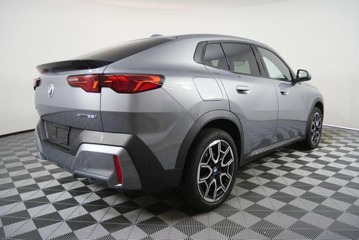 2025 BMW X2 xDrive28i