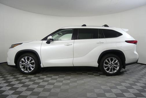 2022 Toyota Highlander Limited
