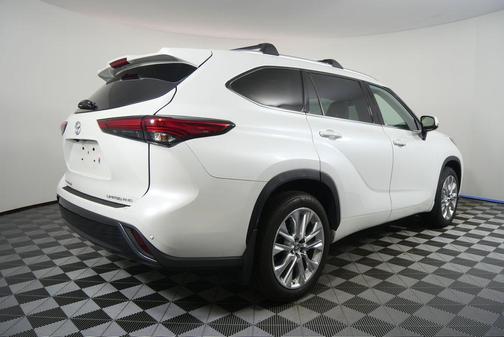 2022 Toyota Highlander Limited