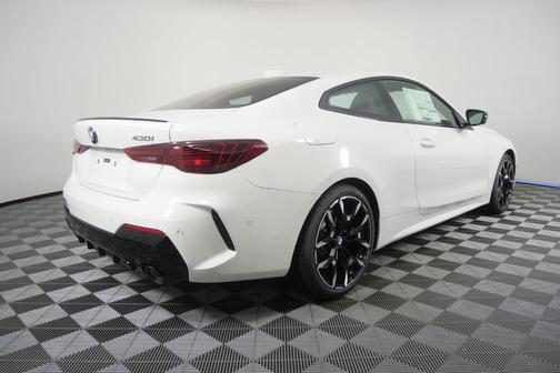 Alpine White 2027 BMW 430 i