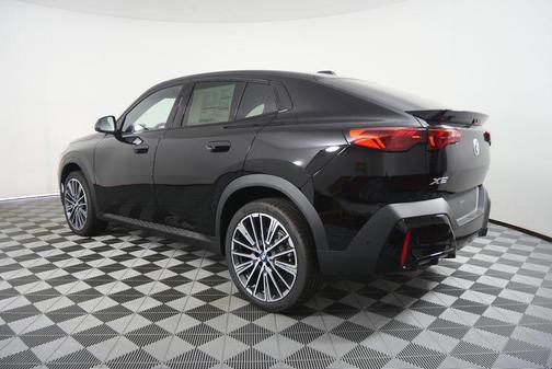 Jet Black 2026 BMW X2 xDrive28i