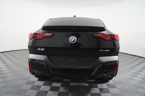 Jet Black 2026 BMW X2 xDrive28i