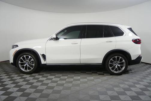 Alpine White 2024 BMW X5 sDrive40i