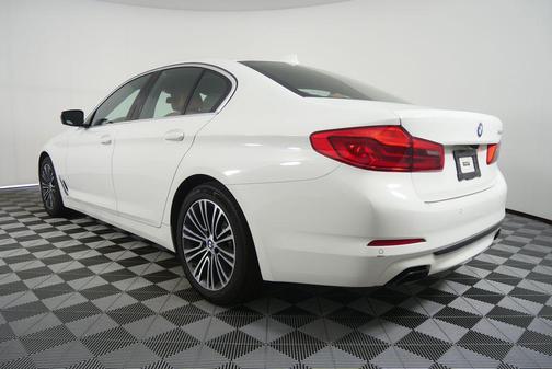 Alpine White 2019 BMW 540 540i