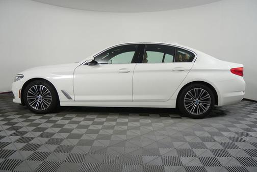 Alpine White 2019 BMW 540 540i
