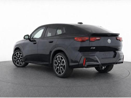 Black Sapphire Metallic 2026 BMW X2 xDrive28i