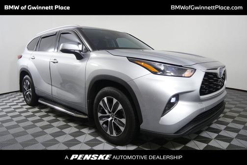 2022 Toyota Highlander Hybrid XLE