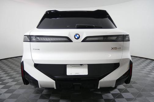 Mineral White Metallic 2027 BMW X5 40 xDrive