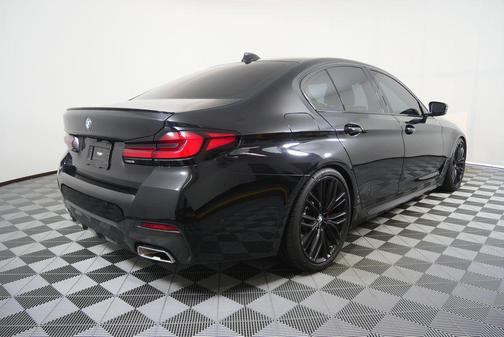 Black Sapphire Metallic 2023 BMW 540 i