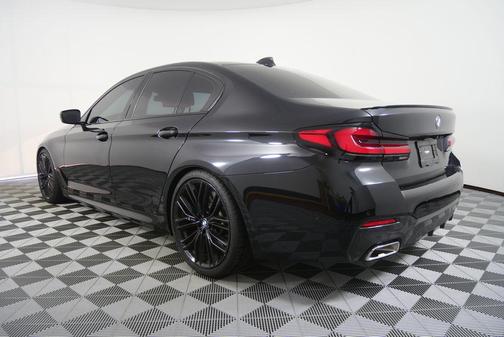 Black Sapphire Metallic 2023 BMW 540 i
