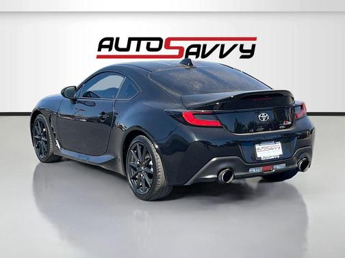 2025 Toyota GR86 Premium