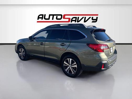 Wilderness Green Metallic 2019 Subaru Outback 3.6R Limited