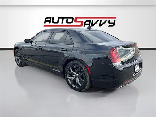 2022 Chrysler 300 S