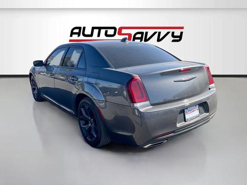 2022 Chrysler 300 S