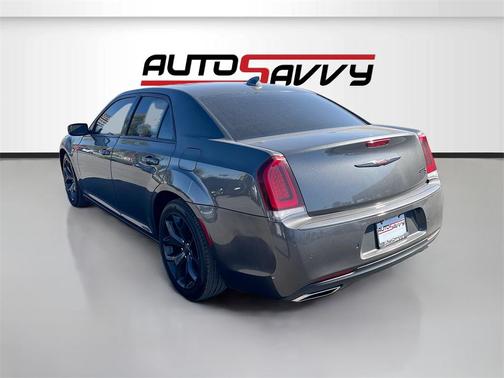 2022 Chrysler 300 S