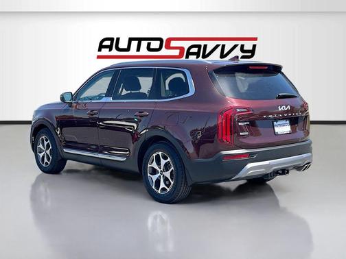 Sangria 2022 Kia Telluride EX