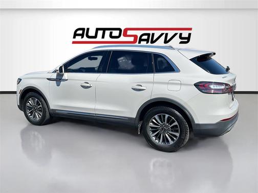 2022 Lincoln Nautilus Standard