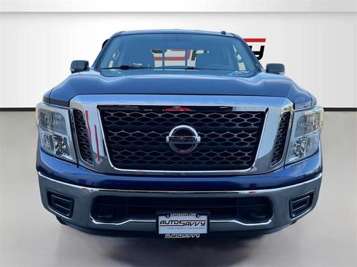 2018 Nissan Titan SV