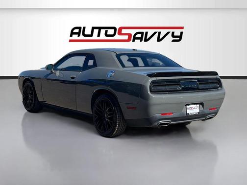 Destroyer Gray Clearcoat 2017 Dodge Challenger SXT