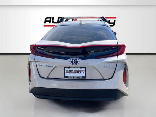 Titanium Glow 2021 Toyota Prius Prime XLE