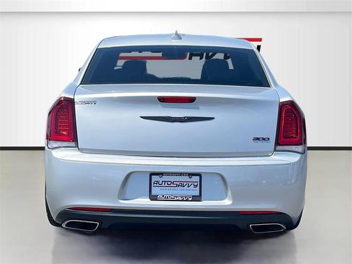 2021 Chrysler 300 Touring