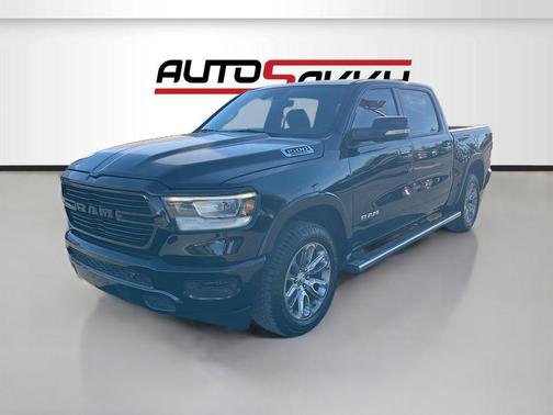Diamond Black Crystal Pearlcoat 2021 RAM 1500 Laramie