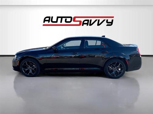 2023 Chrysler 300 Touring