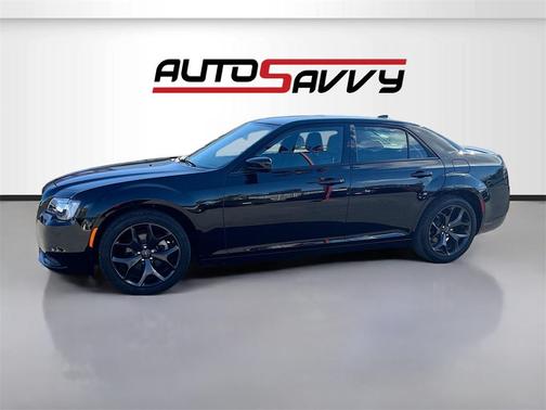 2023 Chrysler 300 Touring