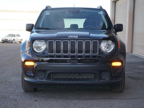Photo 3 of 29 of 2020 Jeep Renegade Sport