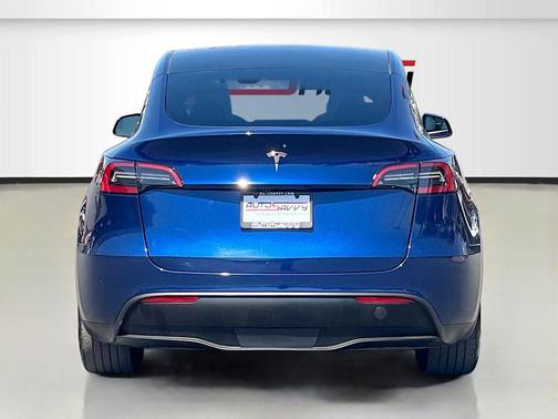 Deep Blue Metallic 2025 Tesla Model Y Long Range Dual Motor Rear-Wheel Drive