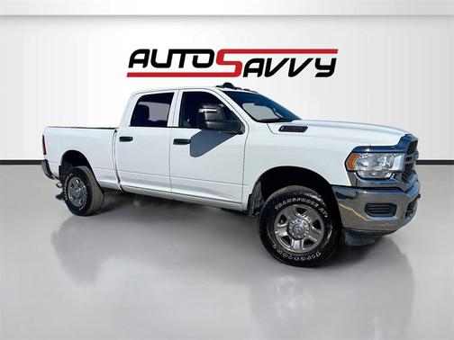 2024 RAM 2500 Tradesman Crew Cab 4x4 6'4' Box