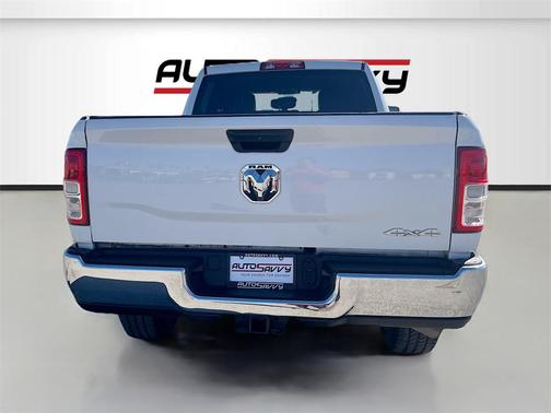 2024 RAM 2500 Tradesman Crew Cab 4x4 6'4' Box