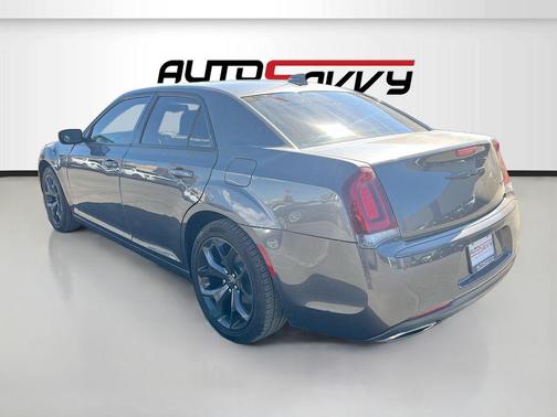 Granite Crystal Metallic Clearcoat 2022 Chrysler 300 Touring