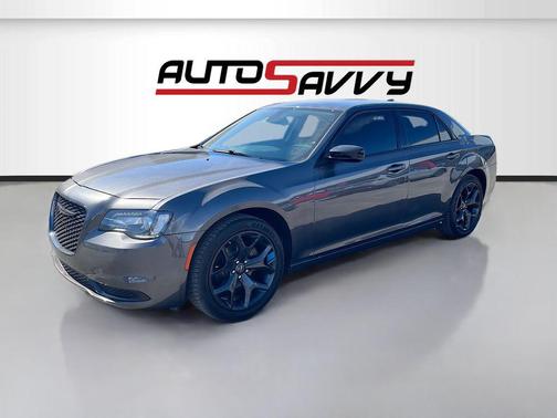 Granite Crystal Metallic Clearcoat 2022 Chrysler 300 Touring