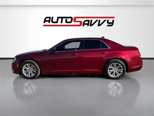2019 Chrysler 300 Touring
