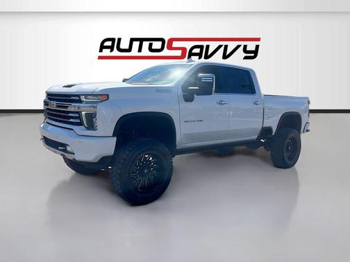 Iridescent Pearl Tricoat 2022 Chevrolet Silverado 2500 High Country