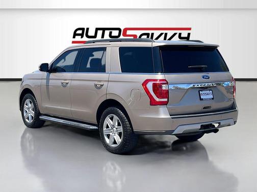DESERT GOLD METALLIC 2020 Ford Expedition XLT