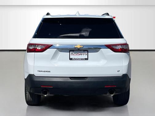 Summit White 2019 Chevrolet Traverse LT
