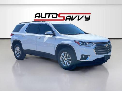 Summit White 2019 Chevrolet Traverse LT Cloth