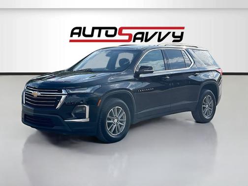 Mosaic Black Metallic 2023 Chevrolet Traverse LT