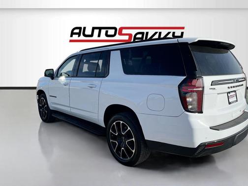 Summit White 2022 Chevrolet Suburban RST