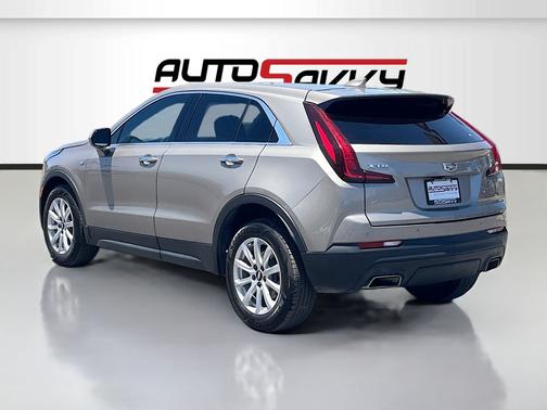Latte Metallic 2022 Cadillac XT4 Luxury