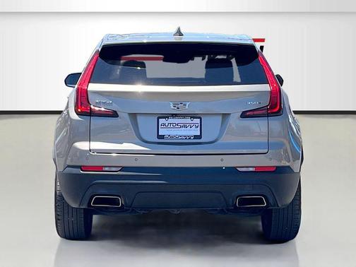 Latte Metallic 2022 Cadillac XT4 Luxury