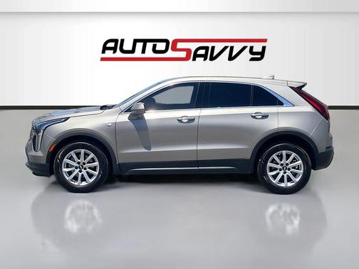 Latte Metallic 2022 Cadillac XT4 Luxury