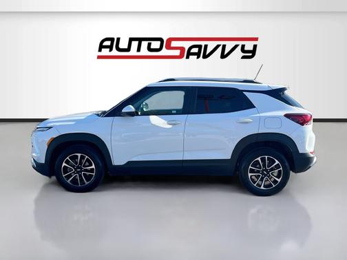 Summit White 2025 Chevrolet Trailblazer LT
