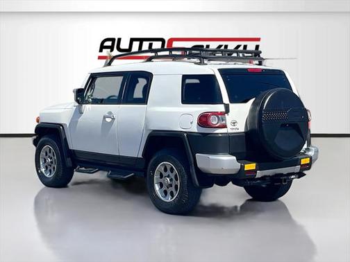 2013 Toyota FJ Cruiser Base