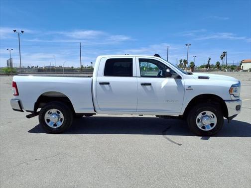 2020 RAM 2500 Tradesman Crew Cab 4X4 6'4' Box